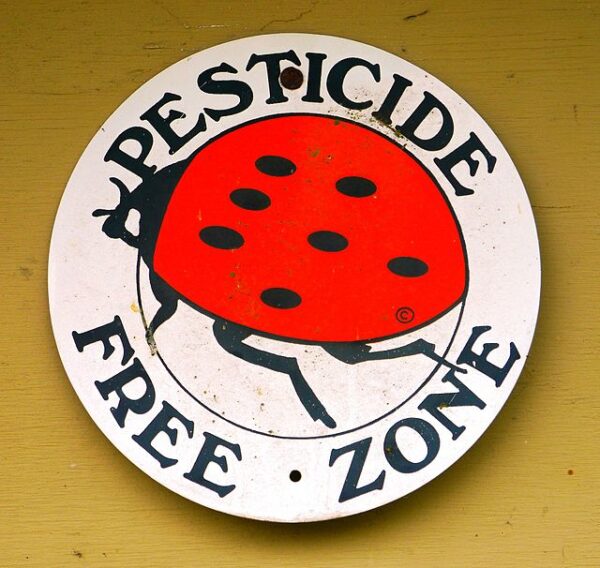 pesticide free sign